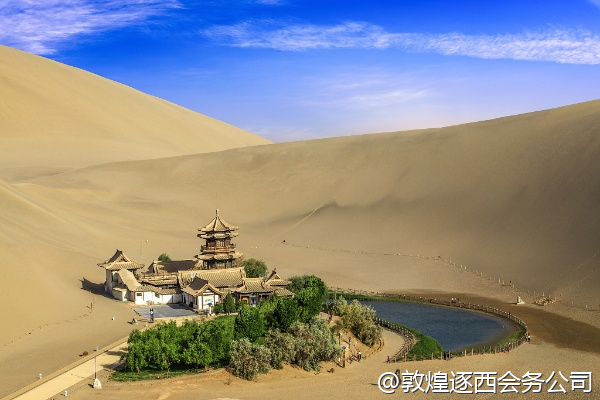 我们培训机构要带50个学生去敦煌研学，有什么特色课程推荐？
