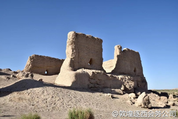 我们企业想在敦煌办一个年度表彰大会，有什么特色的颁奖方式？