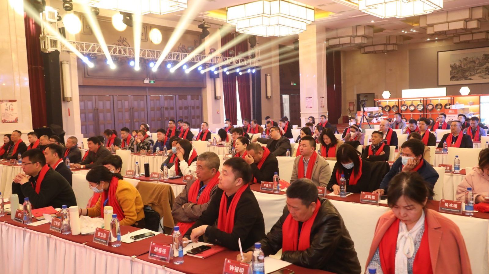敦煌客户答谢会怎么策划？逐西从场地搭建到晚宴表演全包办