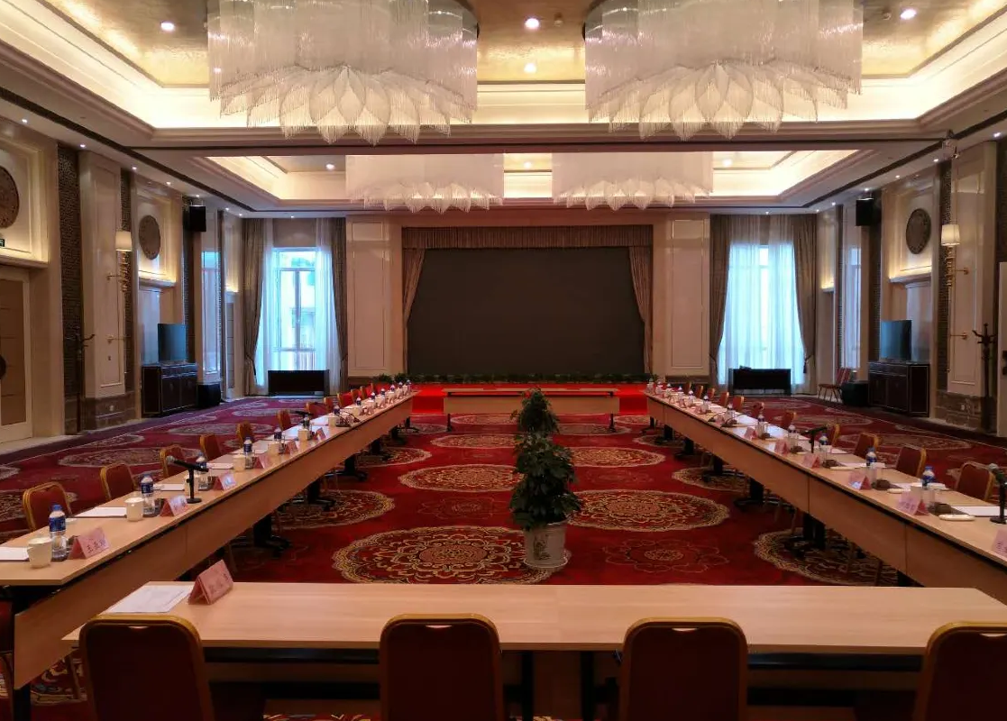 联系我们：逐西会议公司在敦煌的官方服务热线与办公地址
